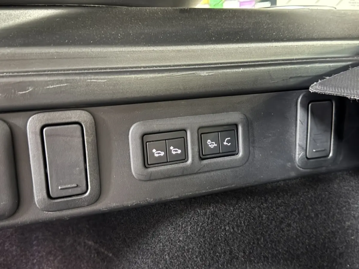 P300 R-Dynamic HSE Vol Opties