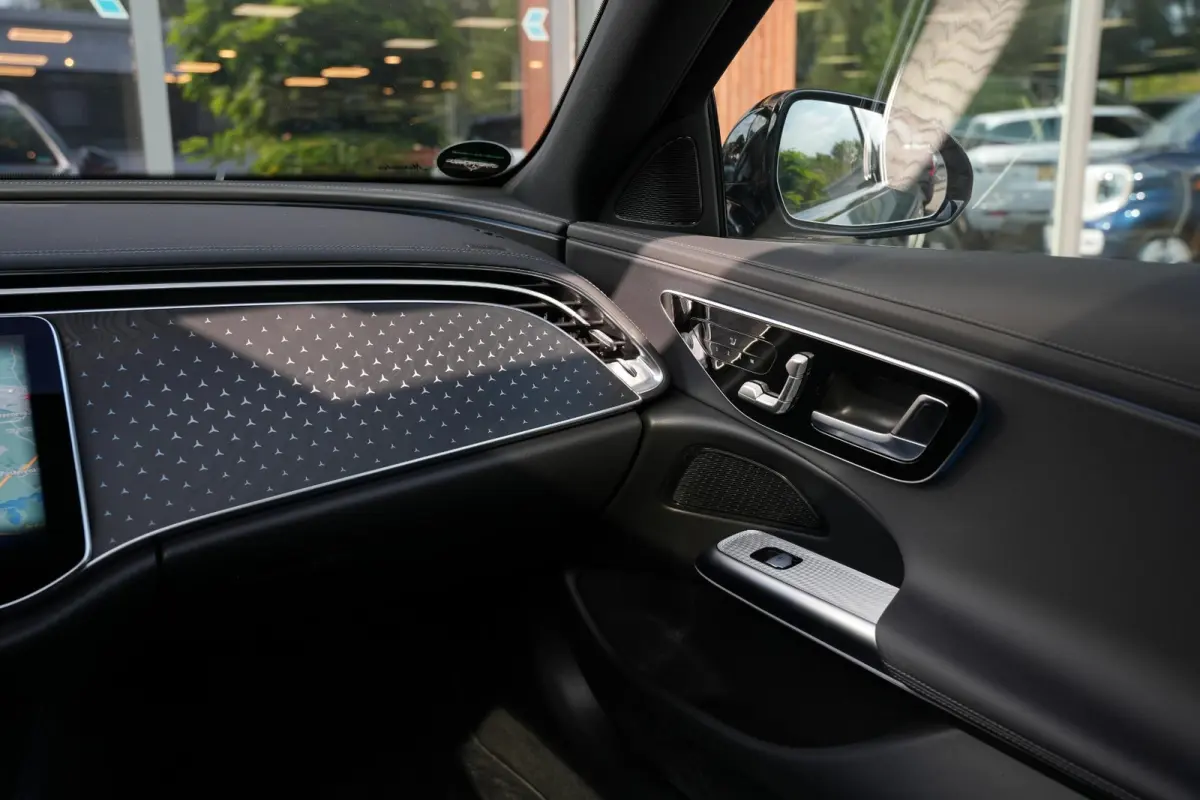 300 e Business Solution AMG Panoramadak DIGITAL LIGHT 360 Camera Adapt. Cruise Memory Trekhaak