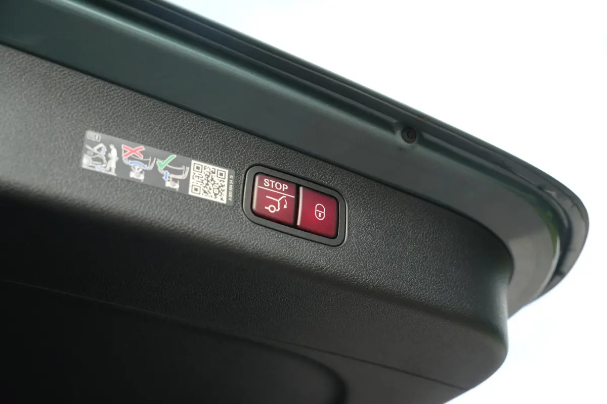 300 e Business Solution AMG Panoramadak DIGITAL LIGHT 360 Camera Adapt. Cruise Memory Trekhaak