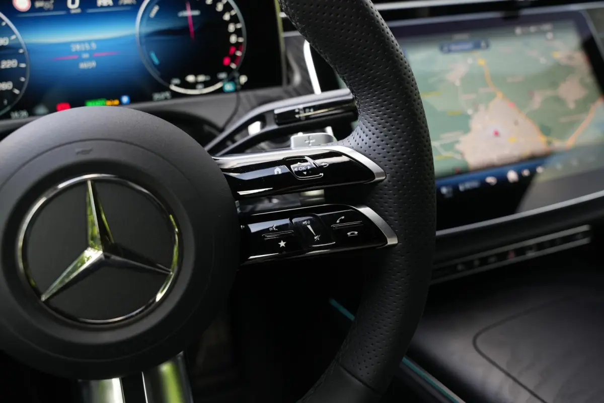 300 e Business Solution AMG Panoramadak DIGITAL LIGHT 360 Camera Adapt. Cruise Memory Trekhaak