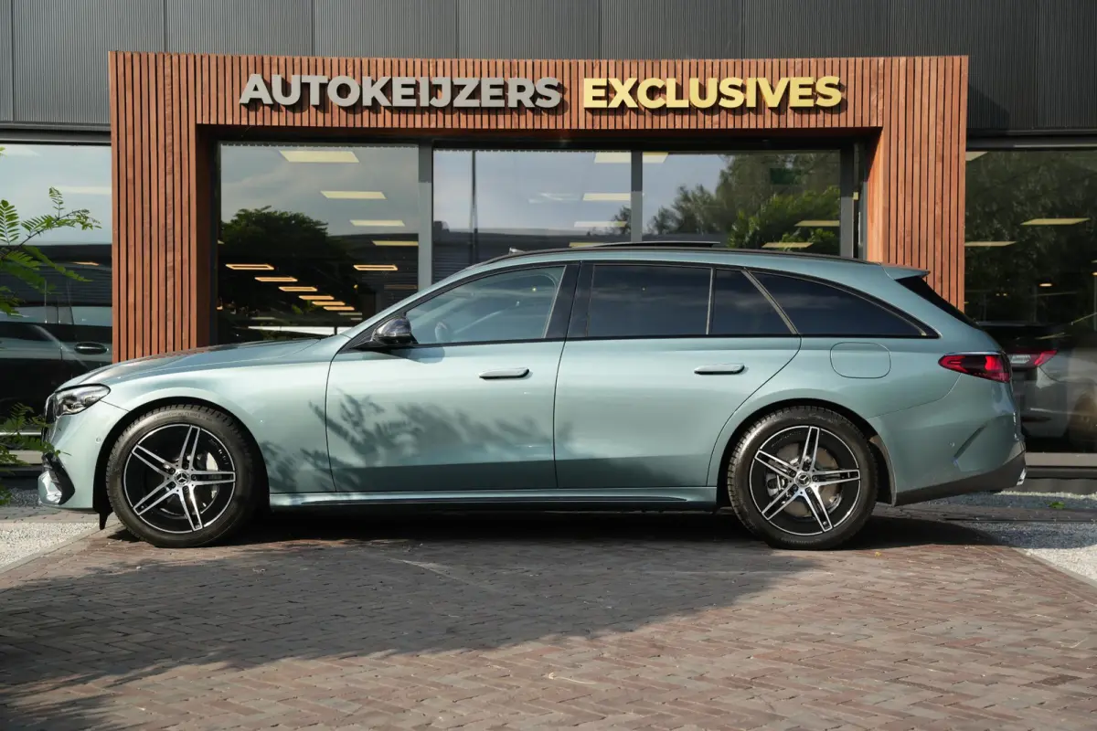 300 e Business Solution AMG Panoramadak DIGITAL LIGHT 360 Camera Adapt. Cruise Memory Trekhaak