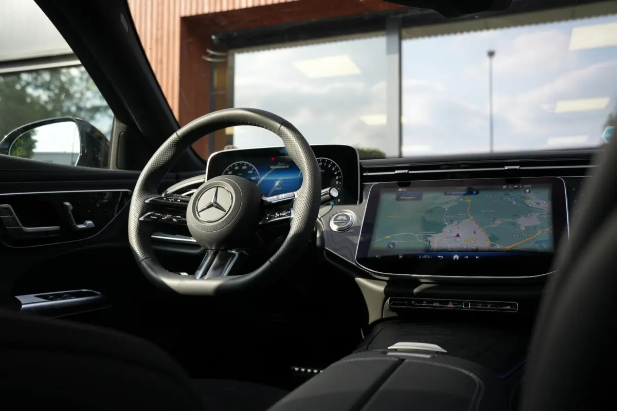 300 e Business Solution AMG Panoramadak DIGITAL LIGHT 360 Camera Adapt. Cruise Memory Trekhaak