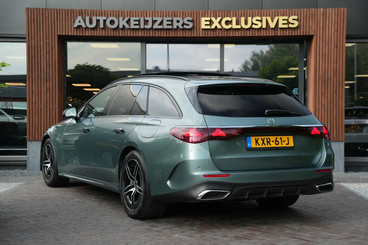 300 e Business Solution AMG Panoramadak DIGITAL LIGHT 360 Camera Adapt. Cruise Memory Trekhaak