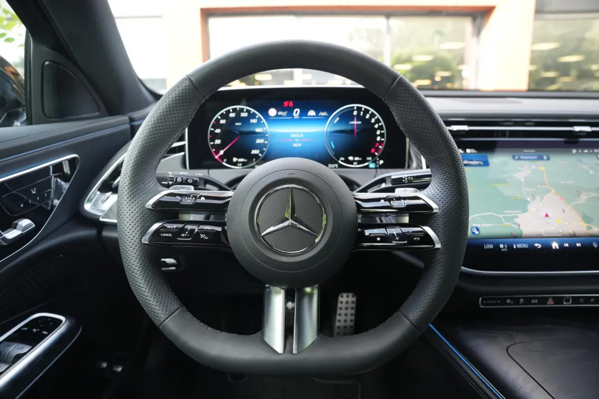 300 e Business Solution AMG Panoramadak DIGITAL LIGHT 360 Camera Adapt. Cruise Memory Trekhaak