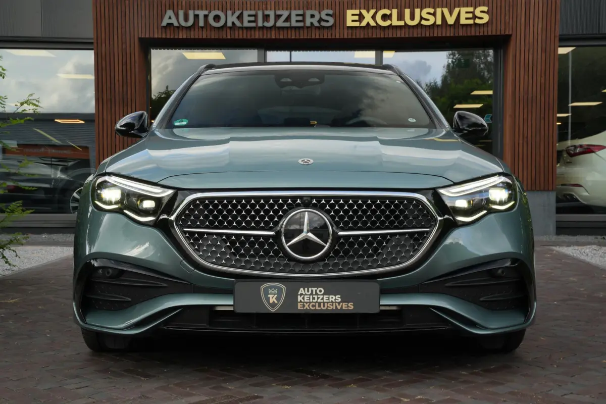 300 e Business Solution AMG Panoramadak DIGITAL LIGHT 360 Camera Adapt. Cruise Memory Trekhaak