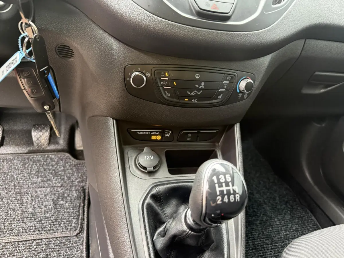 1.0 Benzine,Airco,Cruise,Stoelverwarming.