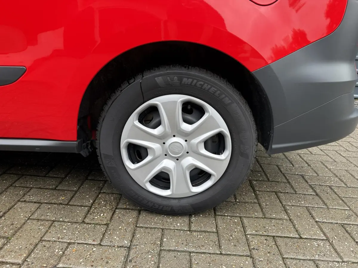 1.0 Benzine,Airco,Cruise,Stoelverwarming.