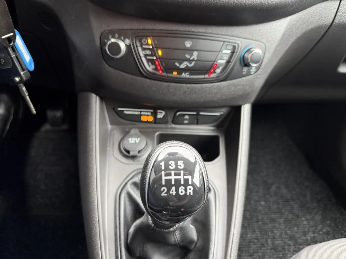 1.0 Benzine,Airco,Cruise,Stoelverwarming.