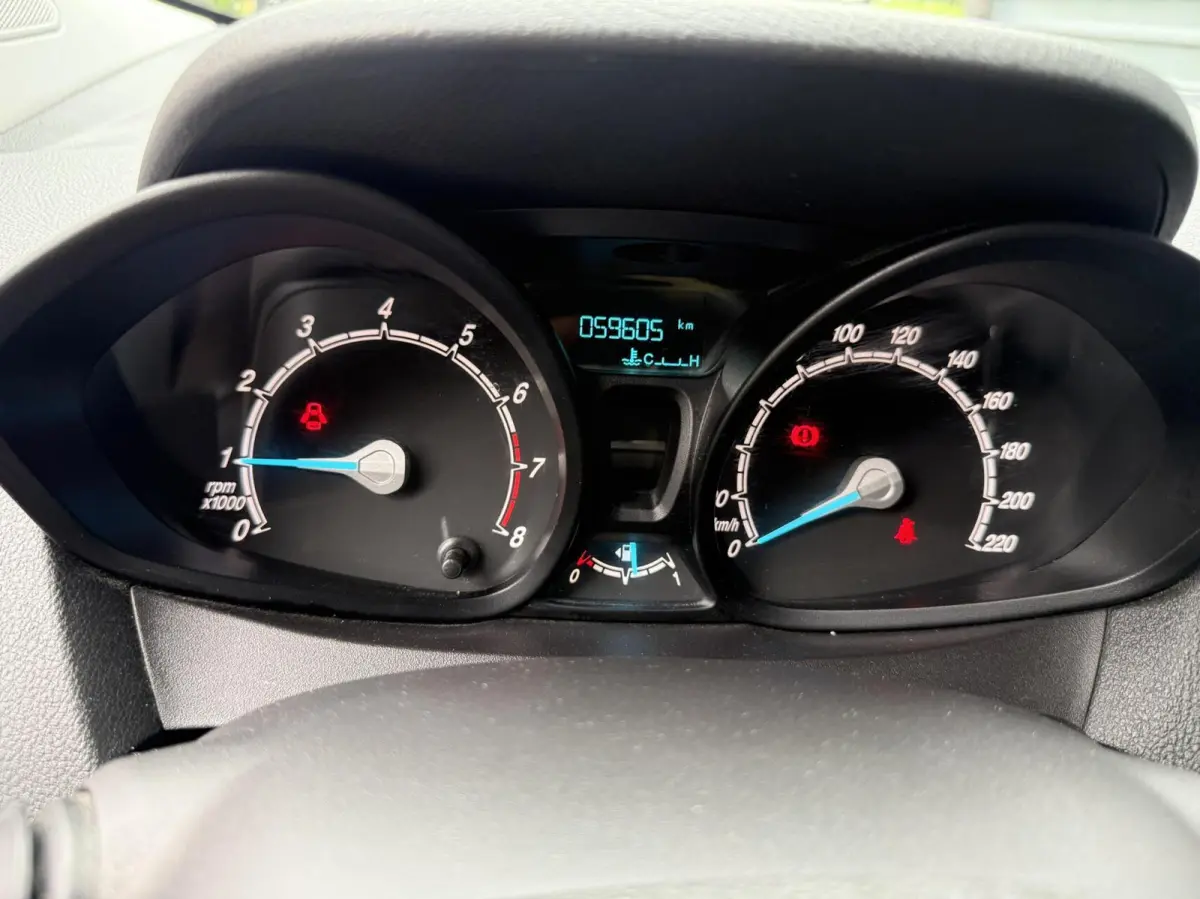 1.0 Benzine,Airco,Cruise,Stoelverwarming.
