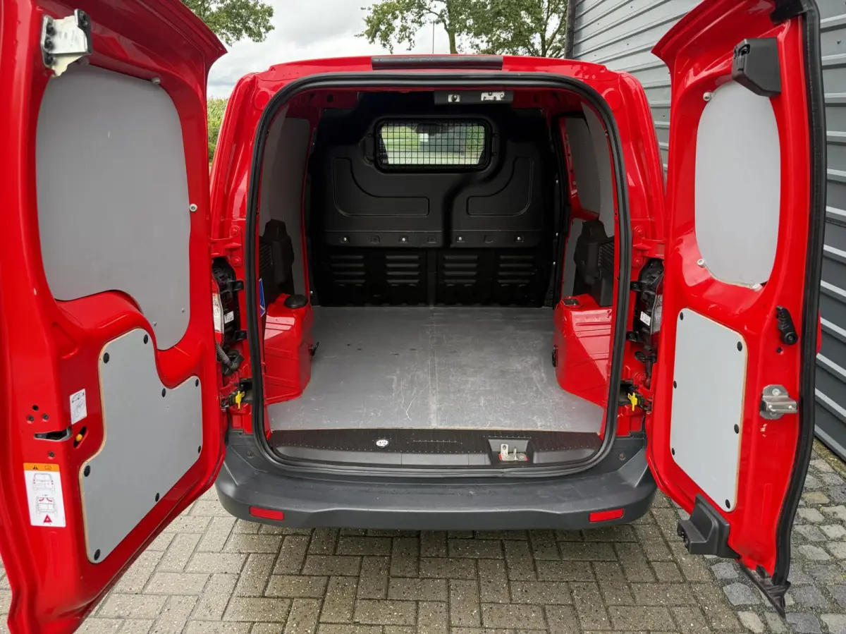 1.0 Benzine,Airco,Cruise,Stoelverwarming.