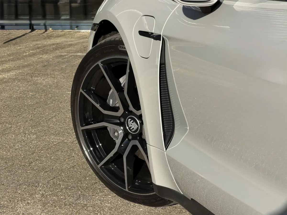 93kWh 476pk | NL-auto / BTW / Porsche historie / zeer compleet