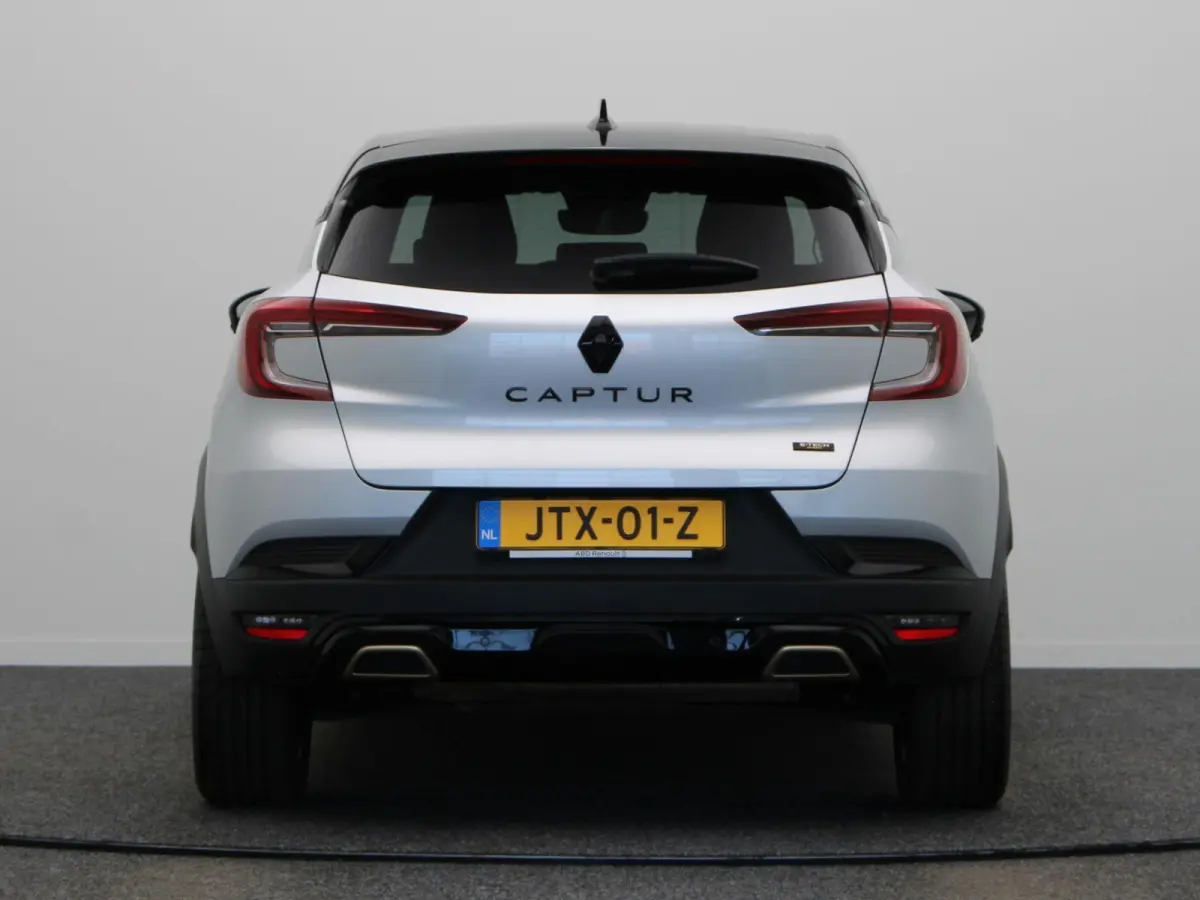 E-Tech Hybrid 145pk Engineered | Digitaal dashboard | Achteruitrijcamera | Climate control |