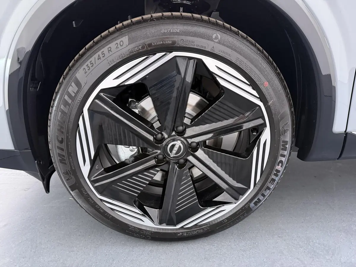 1.5 e-Power Tekna Plus