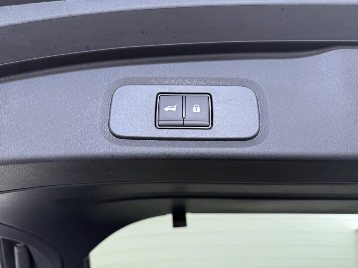 1.5 e-Power Tekna Plus