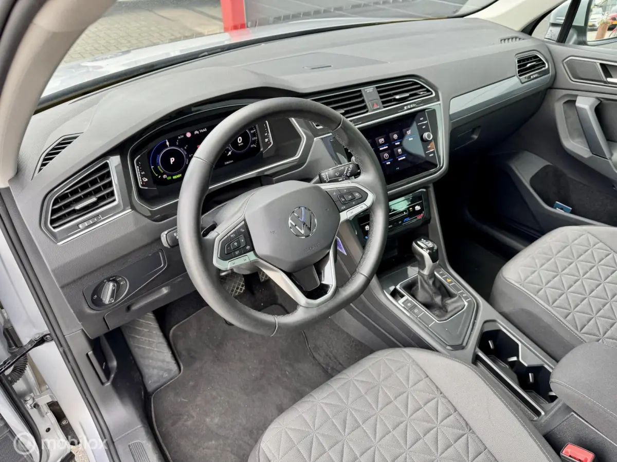 1.4 TSI eHybrid PANO/CARPLAY/CAMERA/SOH 99.9%