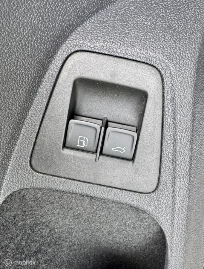 1.4 TSI eHybrid PANO/CARPLAY/CAMERA/SOH 99.9%