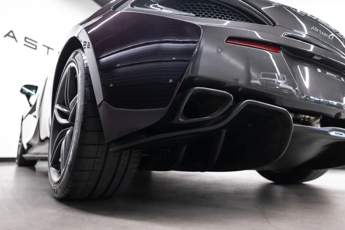 Coupe Btw auto, (€ 107.396.69 Ex B.T.W) DEALER AUTO, Lift Dealer auto, Lift,