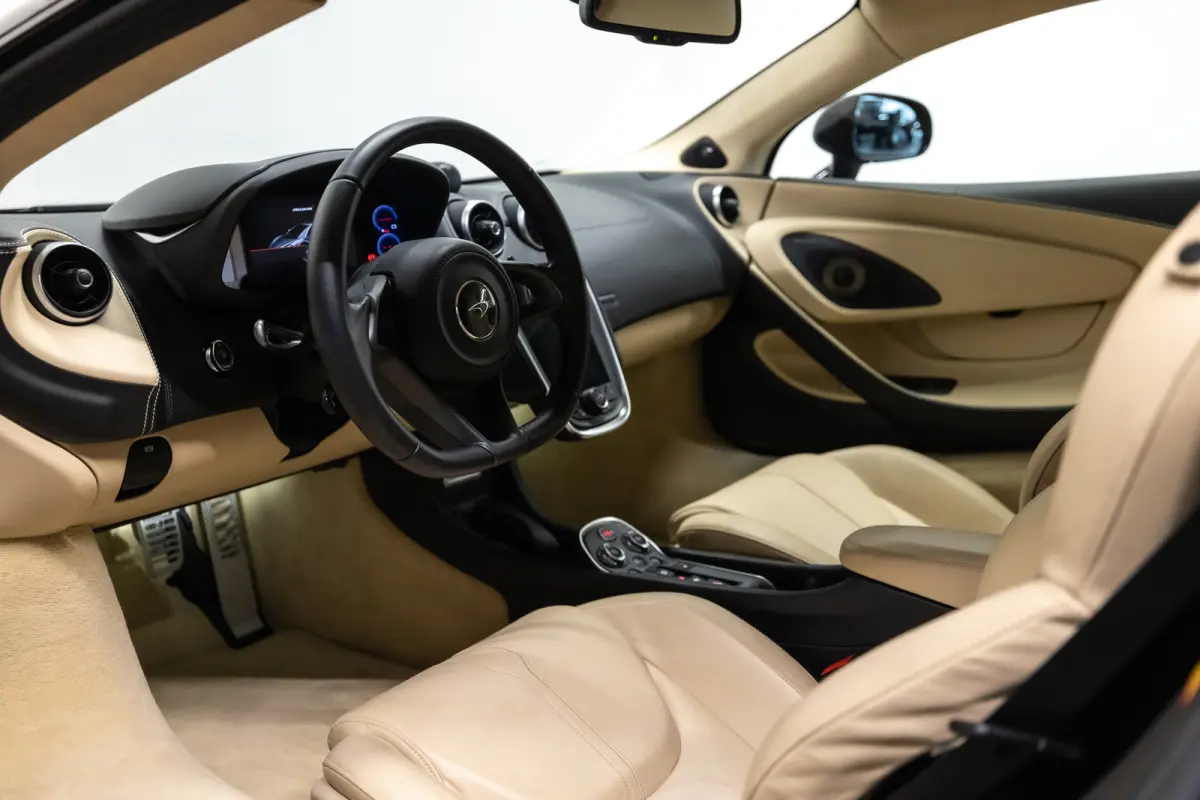 Coupe Btw auto, (€ 107.396.69 Ex B.T.W) DEALER AUTO, Lift Dealer auto, Lift,
