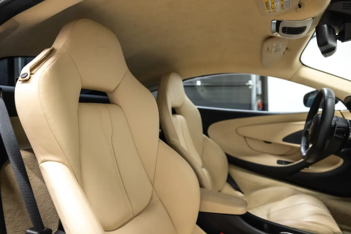 Coupe Btw auto, (€ 107.396.69 Ex B.T.W) DEALER AUTO, Lift Dealer auto, Lift,