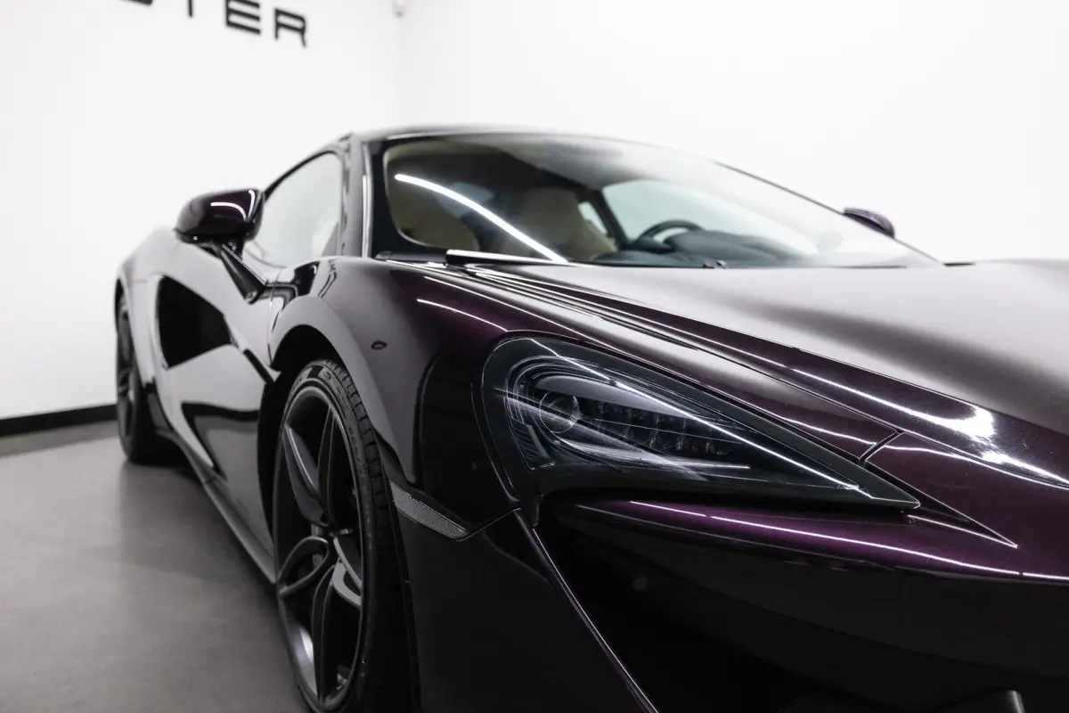 Coupe Btw auto, (€ 107.396.69 Ex B.T.W) DEALER AUTO, Lift Dealer auto, Lift,