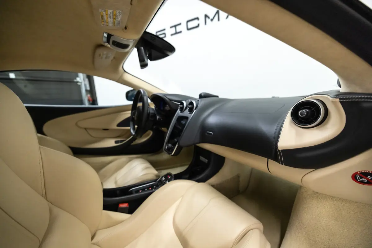 Coupe Btw auto, (€ 107.396.69 Ex B.T.W) DEALER AUTO, Lift Dealer auto, Lift,