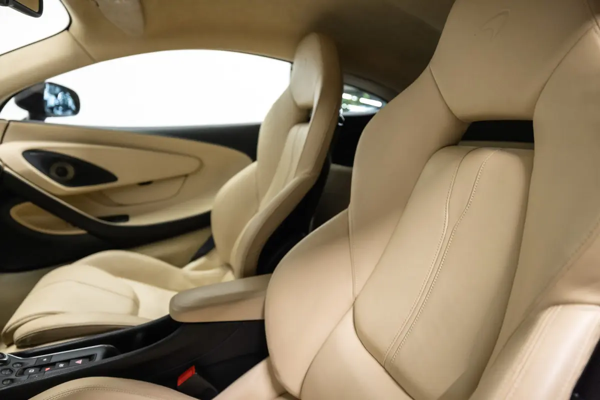 Coupe Btw auto, (€ 107.396.69 Ex B.T.W) DEALER AUTO, Lift Dealer auto, Lift,