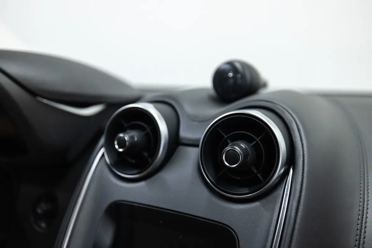 Coupe Btw auto, (€ 107.396.69 Ex B.T.W) DEALER AUTO, Lift Dealer auto, Lift,