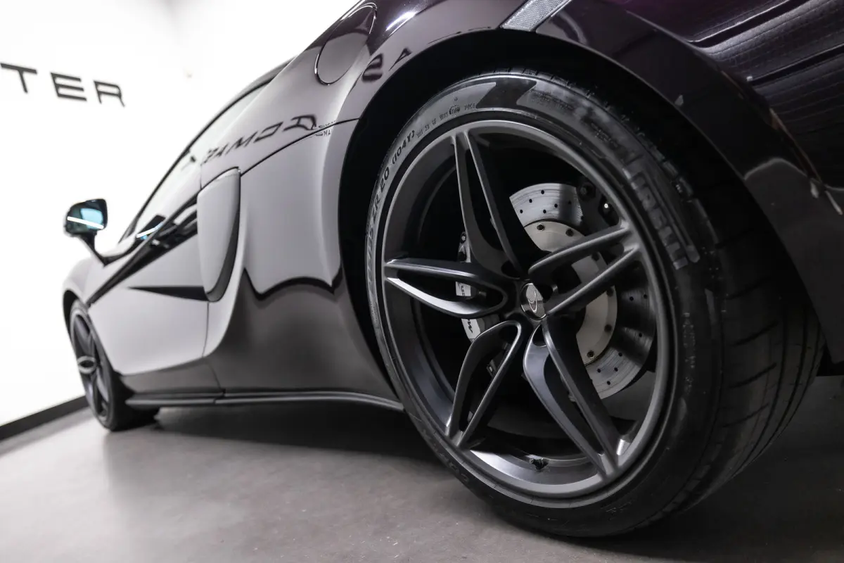 Coupe Btw auto, (€ 107.396.69 Ex B.T.W) DEALER AUTO, Lift Dealer auto, Lift,