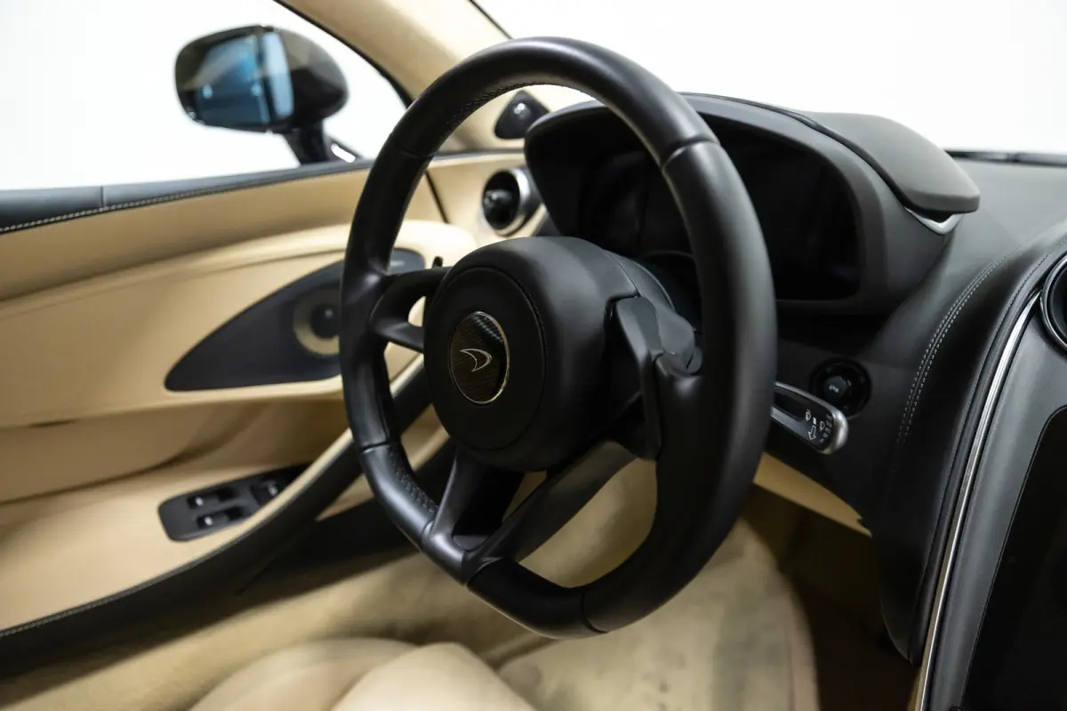 Coupe Btw auto, (€ 107.396.69 Ex B.T.W) DEALER AUTO, Lift Dealer auto, Lift,