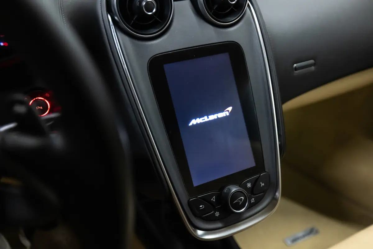 Coupe Btw auto, (€ 107.396.69 Ex B.T.W) DEALER AUTO, Lift Dealer auto, Lift,