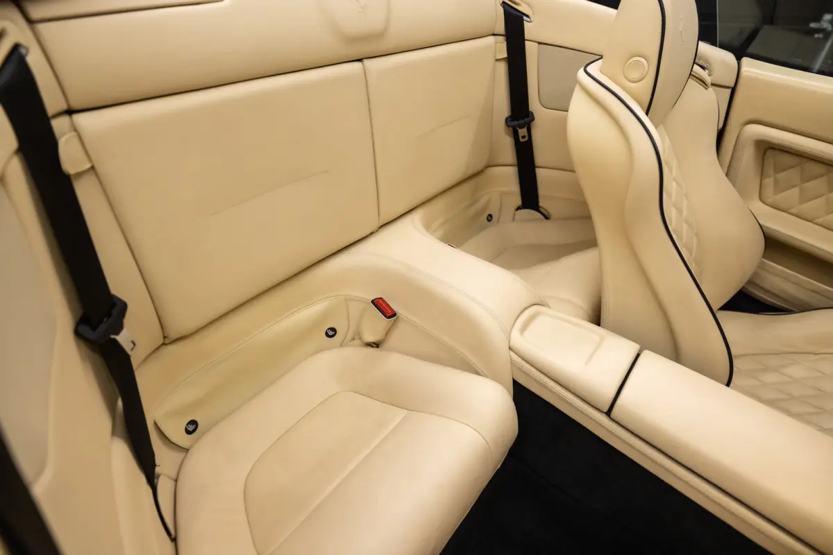 4.3 V8 Btw auto, Fiscale waarde € 22.000,- (€ 90.867,77 Ex B.T.W) DEALER AUTO Dealer auto