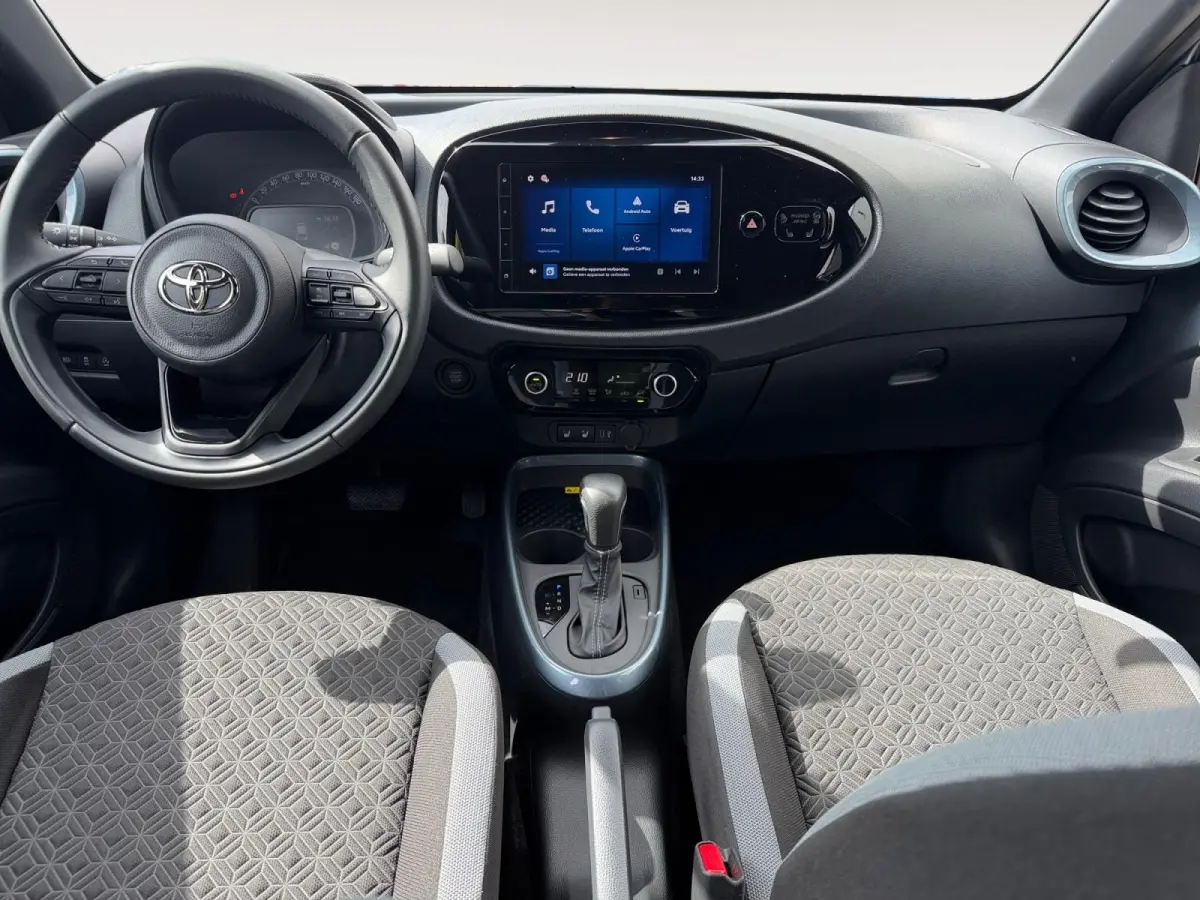 1.0 VVT-i S-CVT Envy