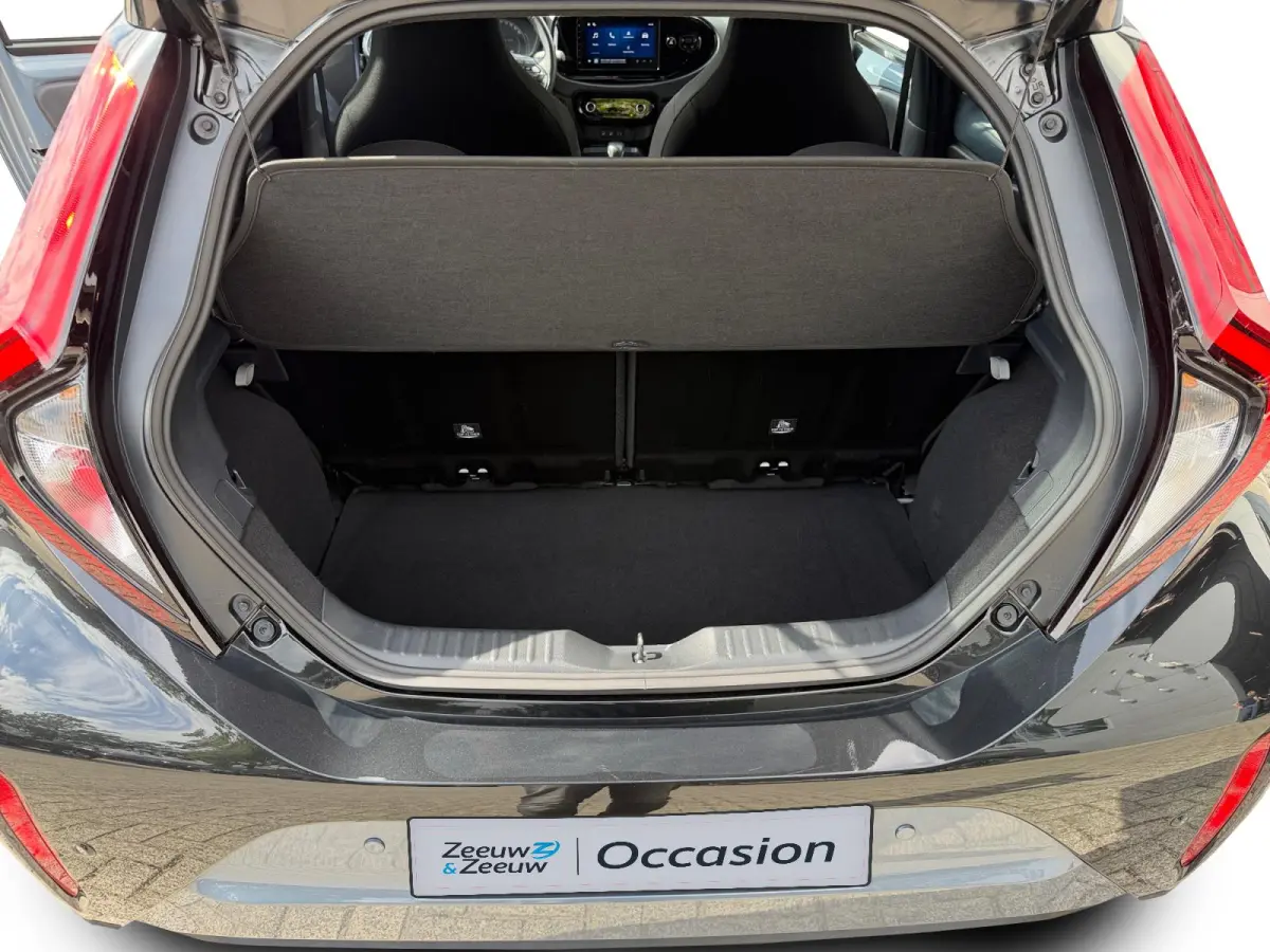 1.0 VVT-i S-CVT Envy