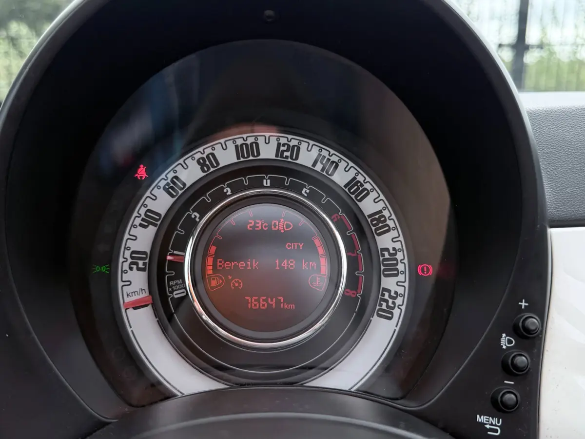 1.2 Lounge | Mirror Edition |PDC | Bluetooth | Cabrio | Carplay |