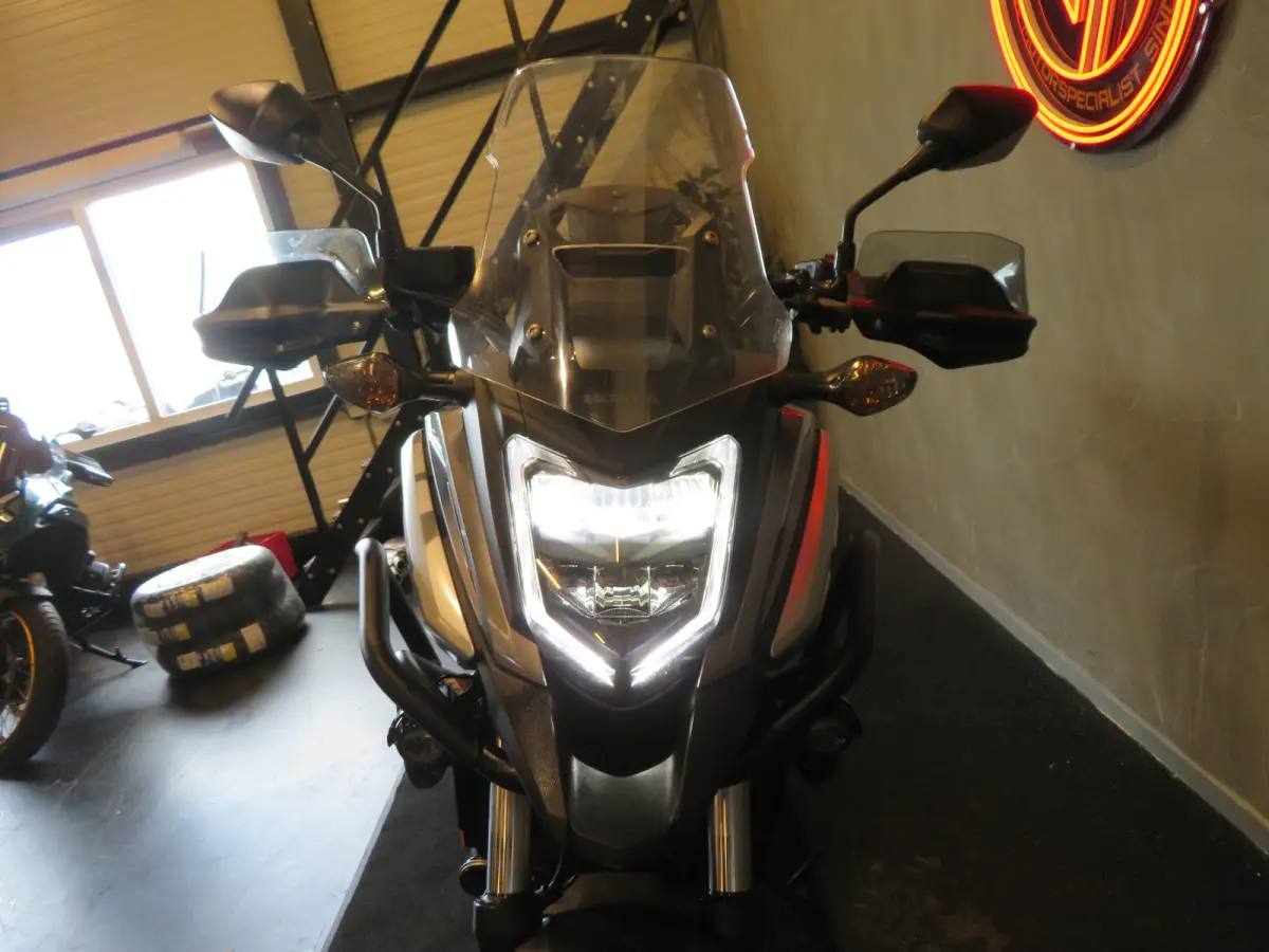 NC NC750XA SUPER FRAAI!