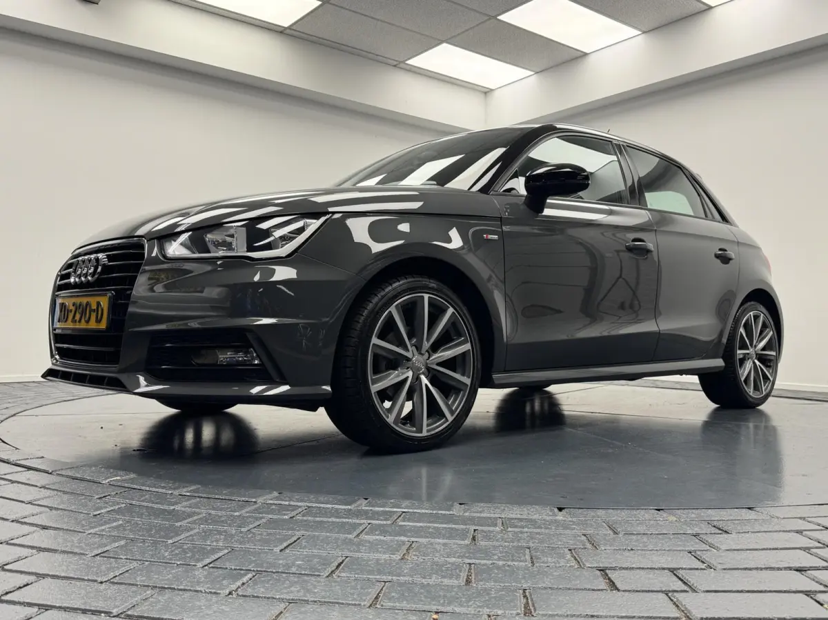 1.0 TFSi S-Line Automaat-Airco-Navigatie-Cr.contr-Bluetooth-Lm17''velgen
