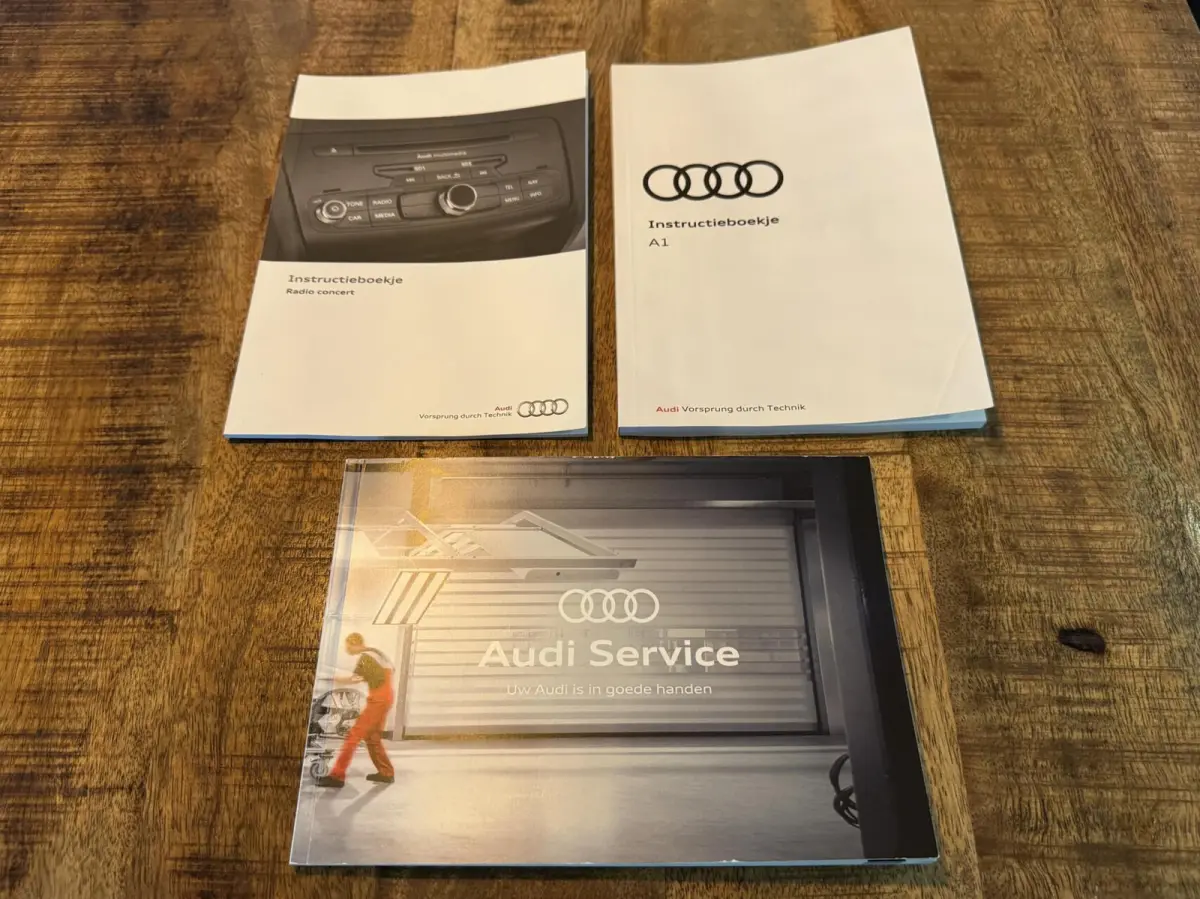 1.0 TFSi S-Line Automaat-Airco-Navigatie-Cr.contr-Bluetooth-Lm17''velgen