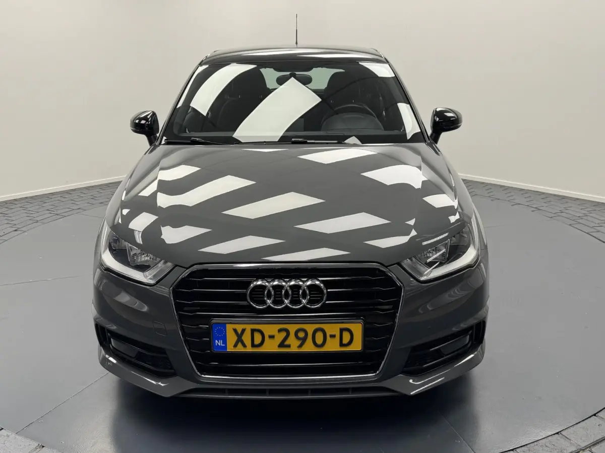 1.0 TFSi S-Line Automaat-Airco-Navigatie-Cr.contr-Bluetooth-Lm17''velgen