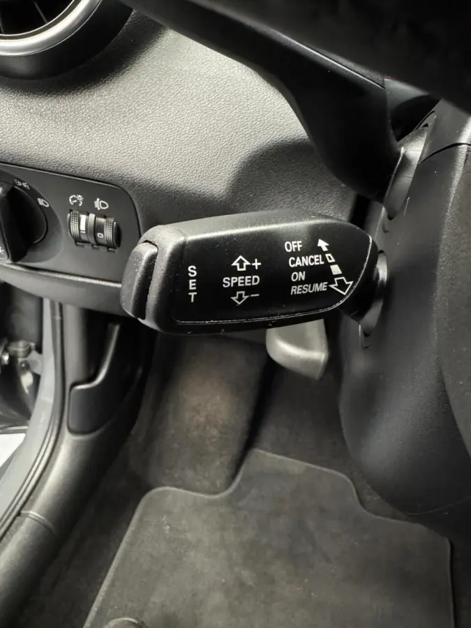 1.0 TFSi S-Line Automaat-Airco-Navigatie-Cr.contr-Bluetooth-Lm17''velgen