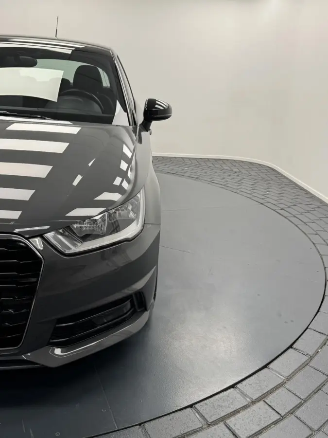 1.0 TFSi S-Line Automaat-Airco-Navigatie-Cr.contr-Bluetooth-Lm17''velgen