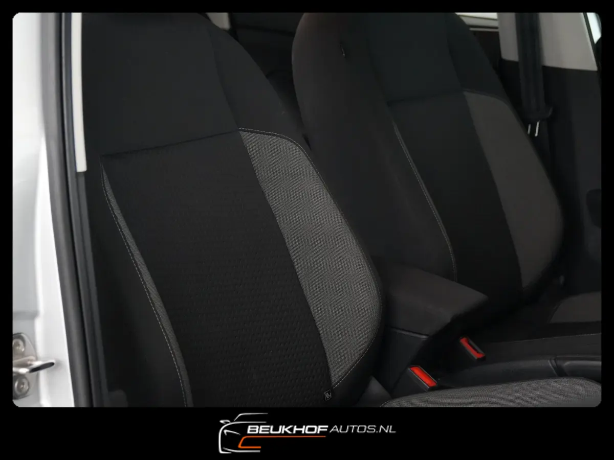 1.0 TSI Business Automaat Virtual Navigatie