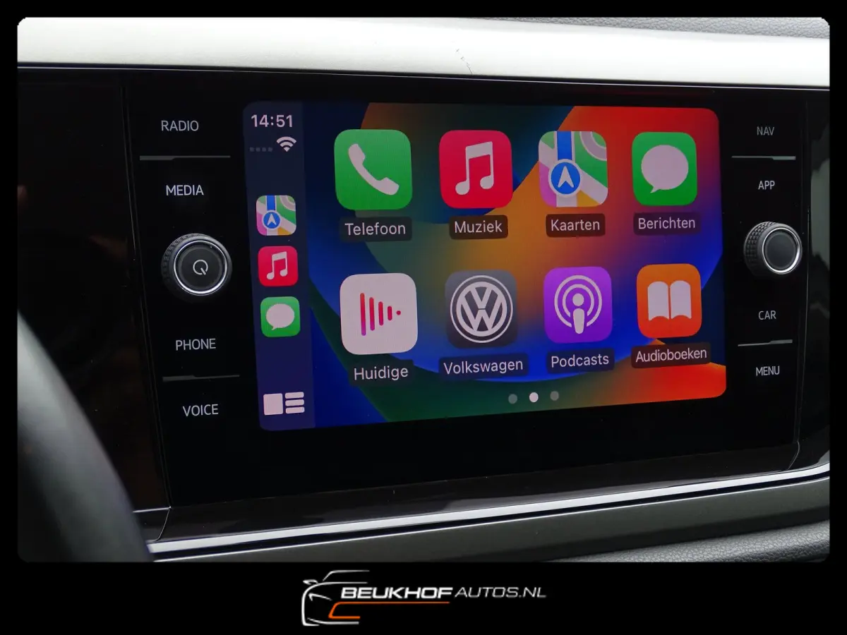 1.0 TSI Business Automaat Virtual Navigatie