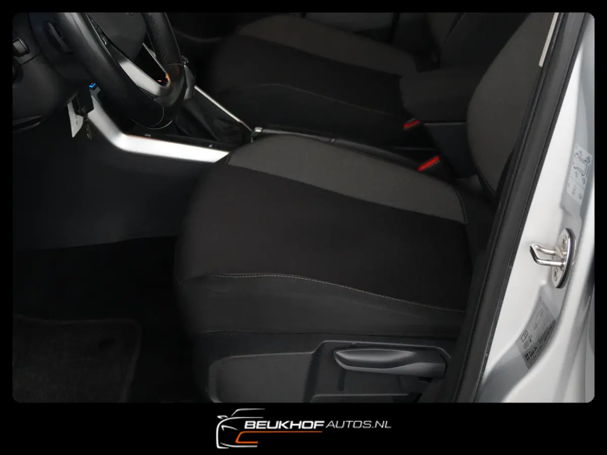 1.0 TSI Business Automaat Virtual Navigatie