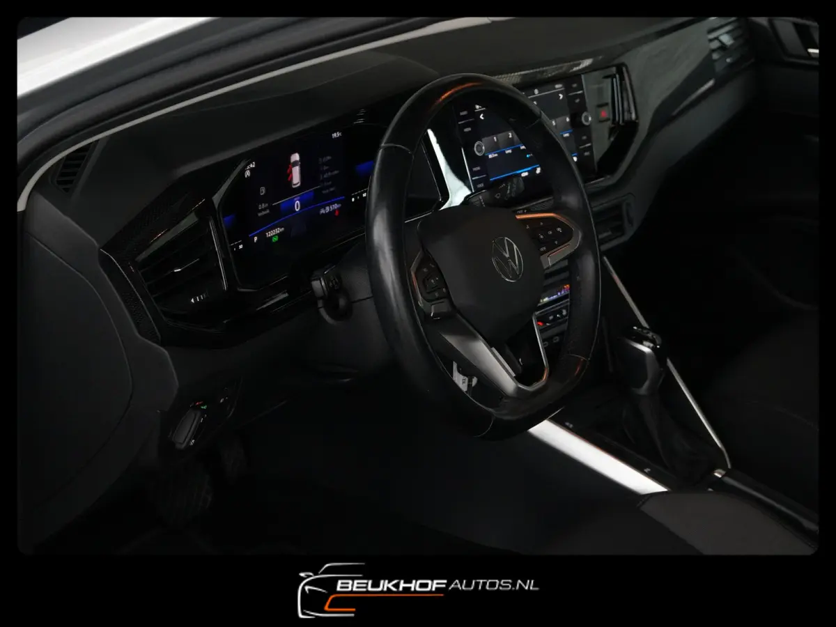 1.0 TSI Business Automaat Virtual Navigatie