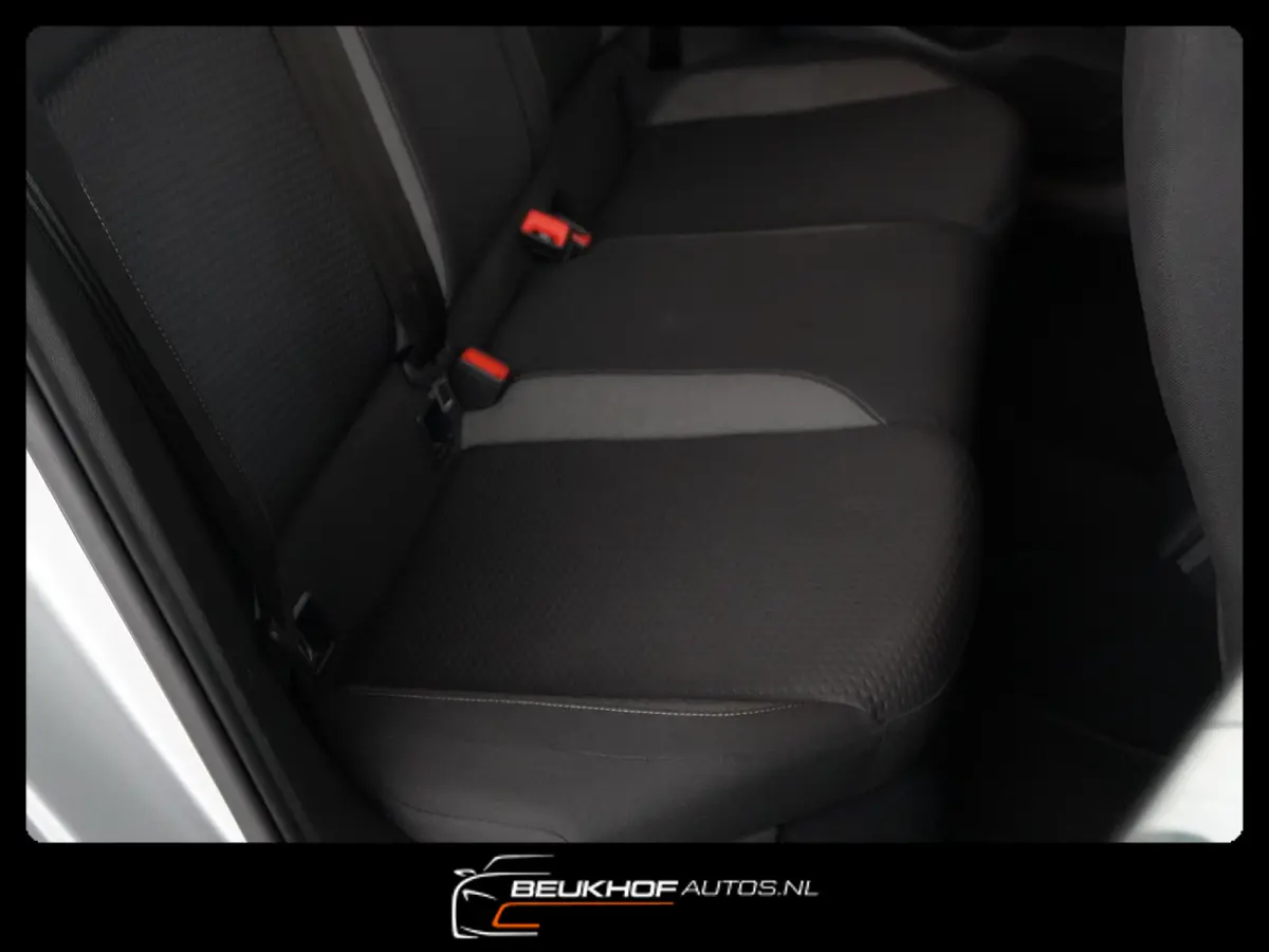 1.0 TSI Business Automaat Virtual Navigatie