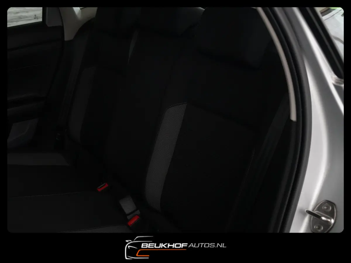 1.0 TSI Business Automaat Virtual Navigatie
