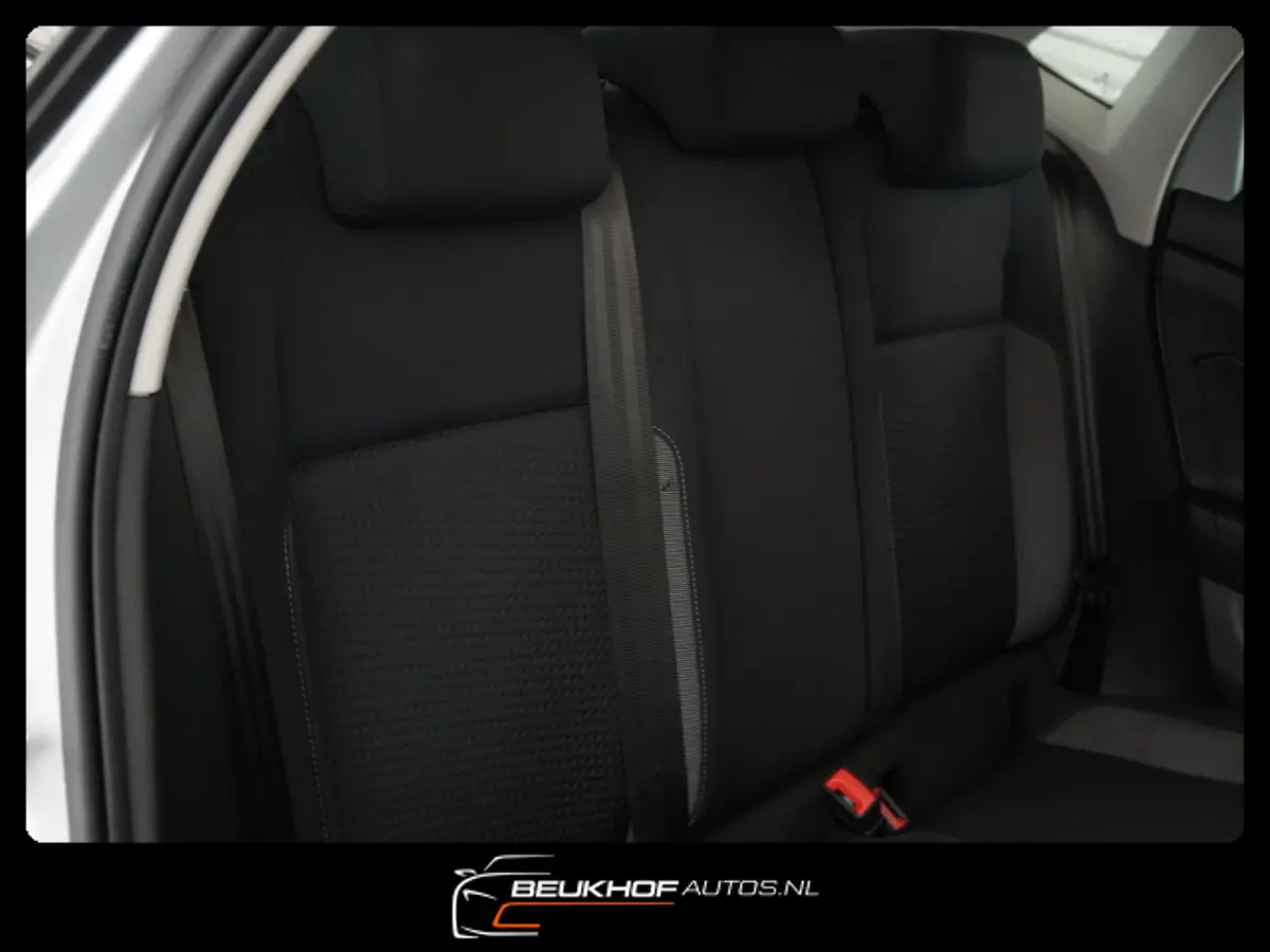 1.0 TSI Business Automaat Virtual Navigatie