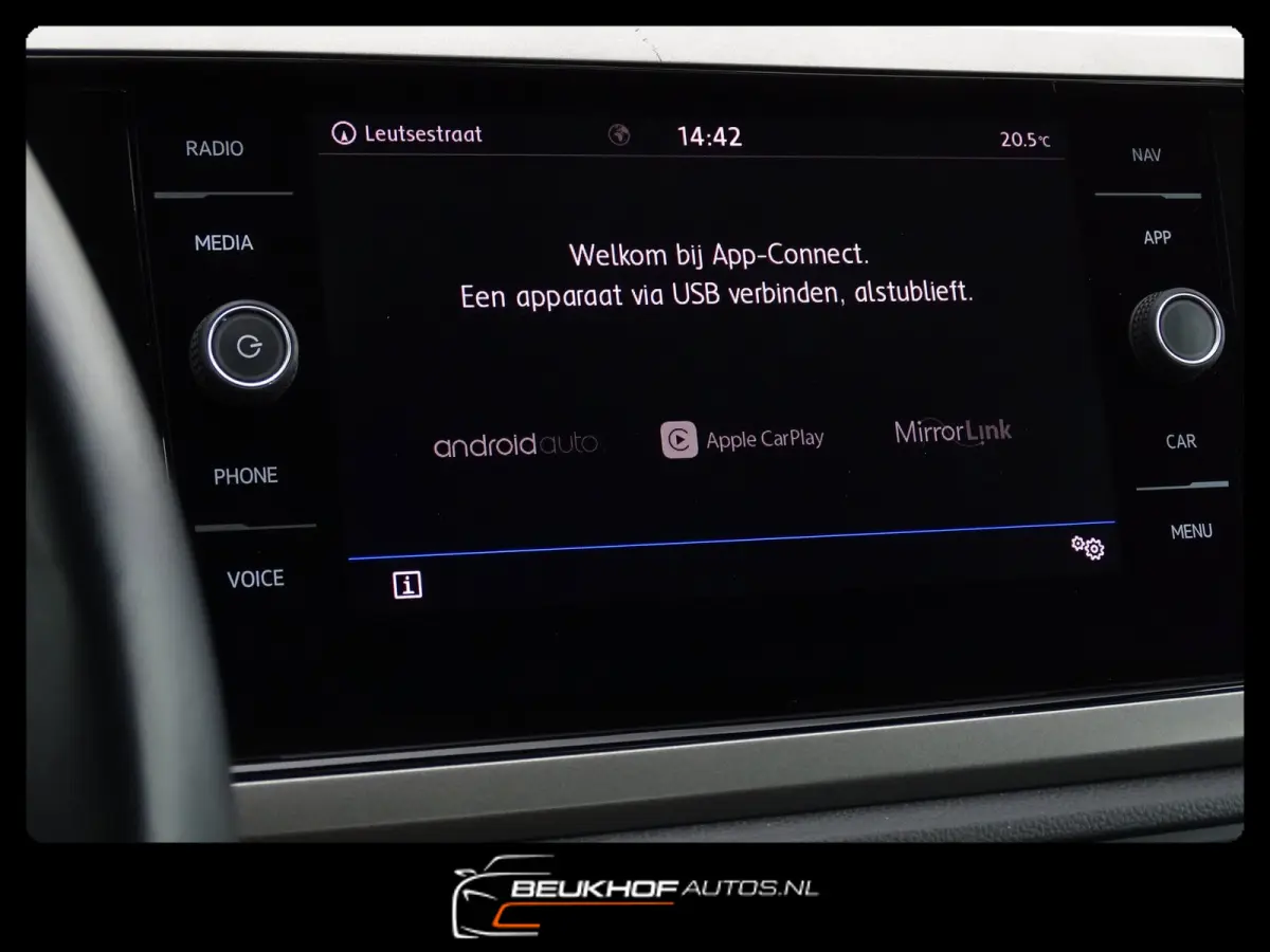 1.0 TSI Business Automaat Virtual Navigatie