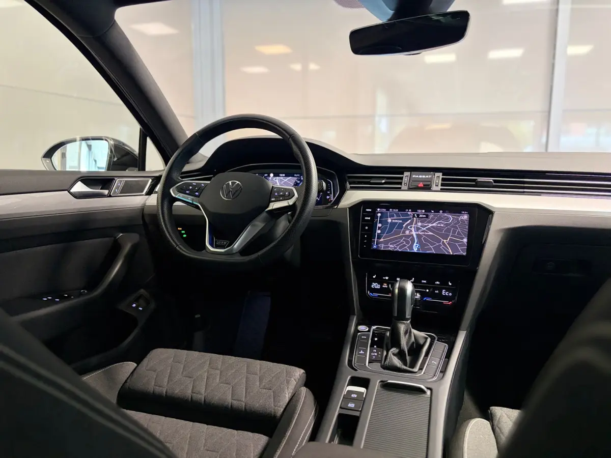 GTE Business 1.4 TSI PHEV | Trekhaak | Matrix LED koplampen | Winterpakket |