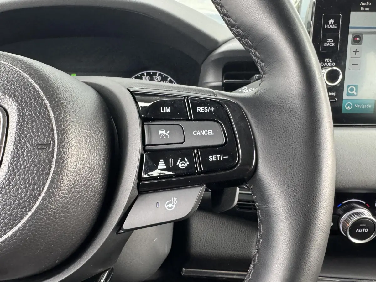 1.5 E:HEV ADVANCE I AUTOMAAT I P-CAMERA I STOELVERWARMING I APPLE CARPLAY I ANDROID AUTO